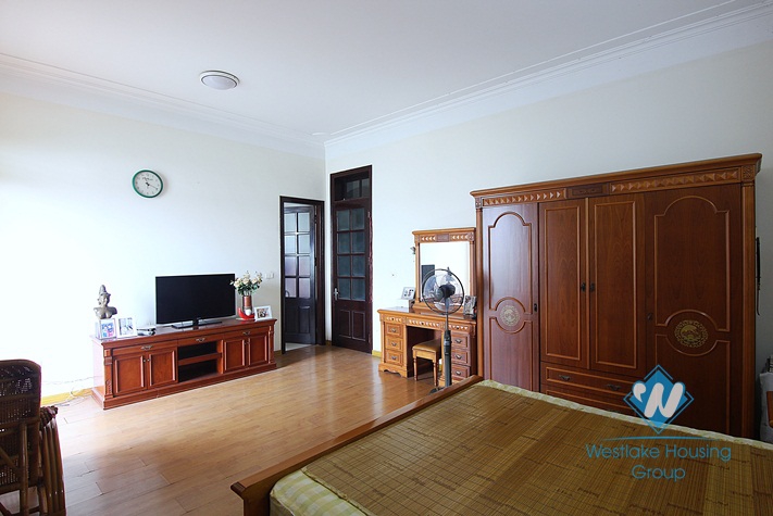 Spacious house for rent for office/living purpose